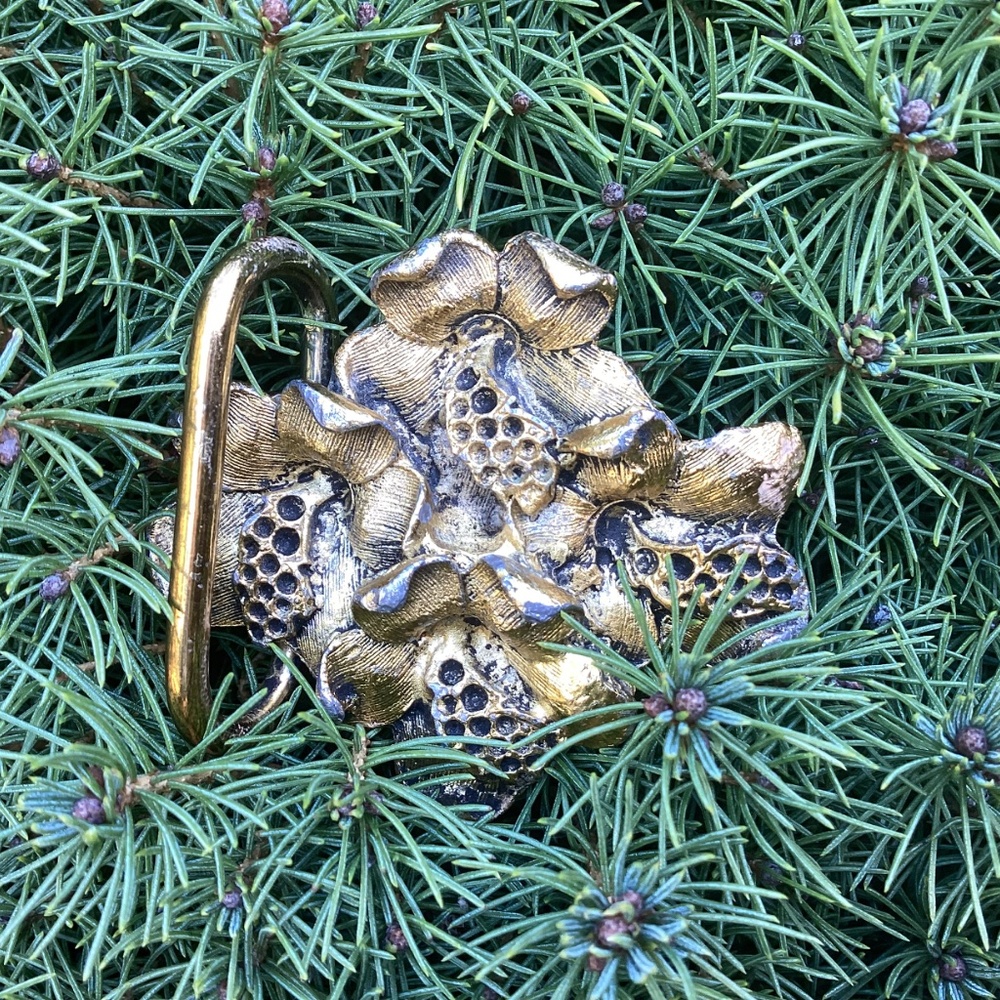 Spectacular Vintage Solid Brass Flower Floral Design Belt Buckle/Scarf Slide - Picture 11 of 14